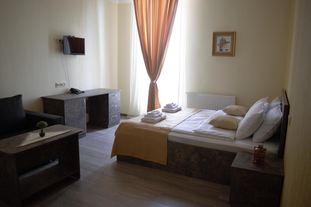 Hotel Nabadi Tbilisi Exteriör bild