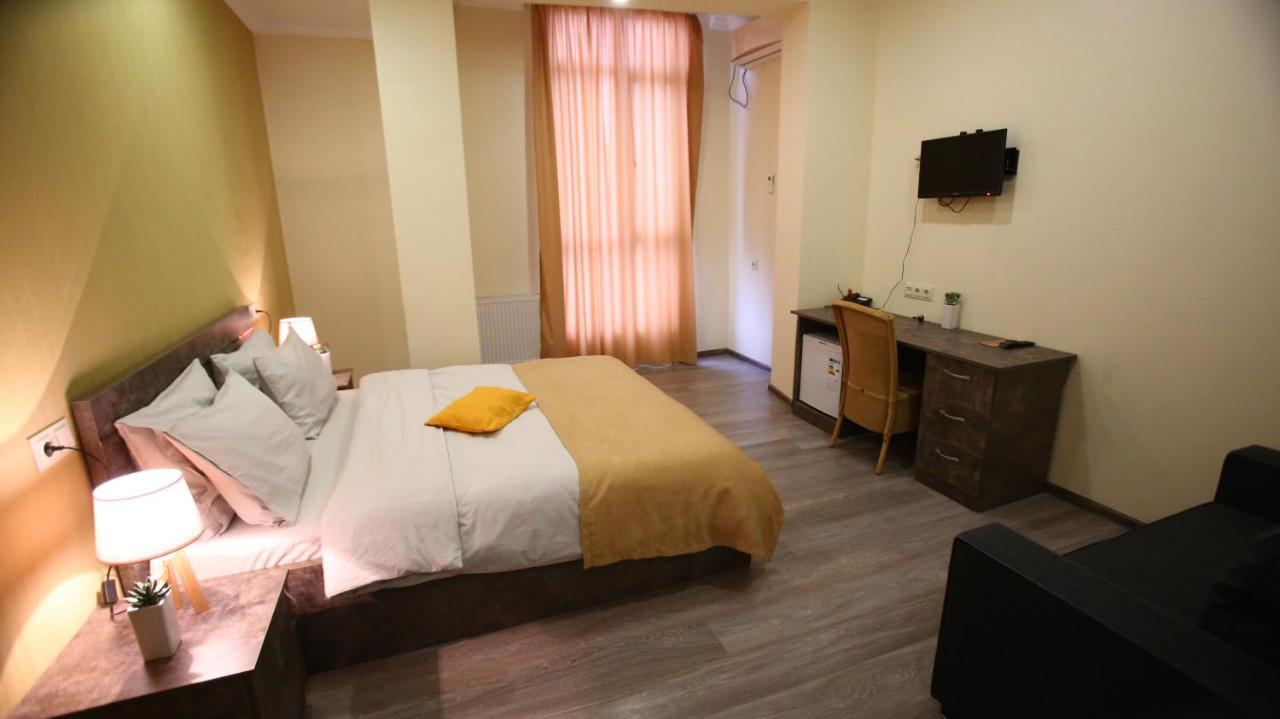 Hotel Nabadi Tbilisi Exteriör bild