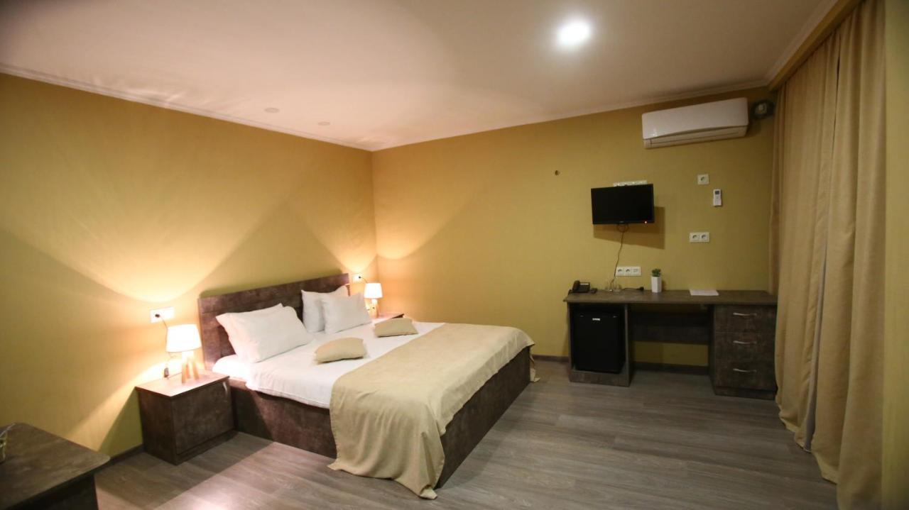 Hotel Nabadi Tbilisi Exteriör bild