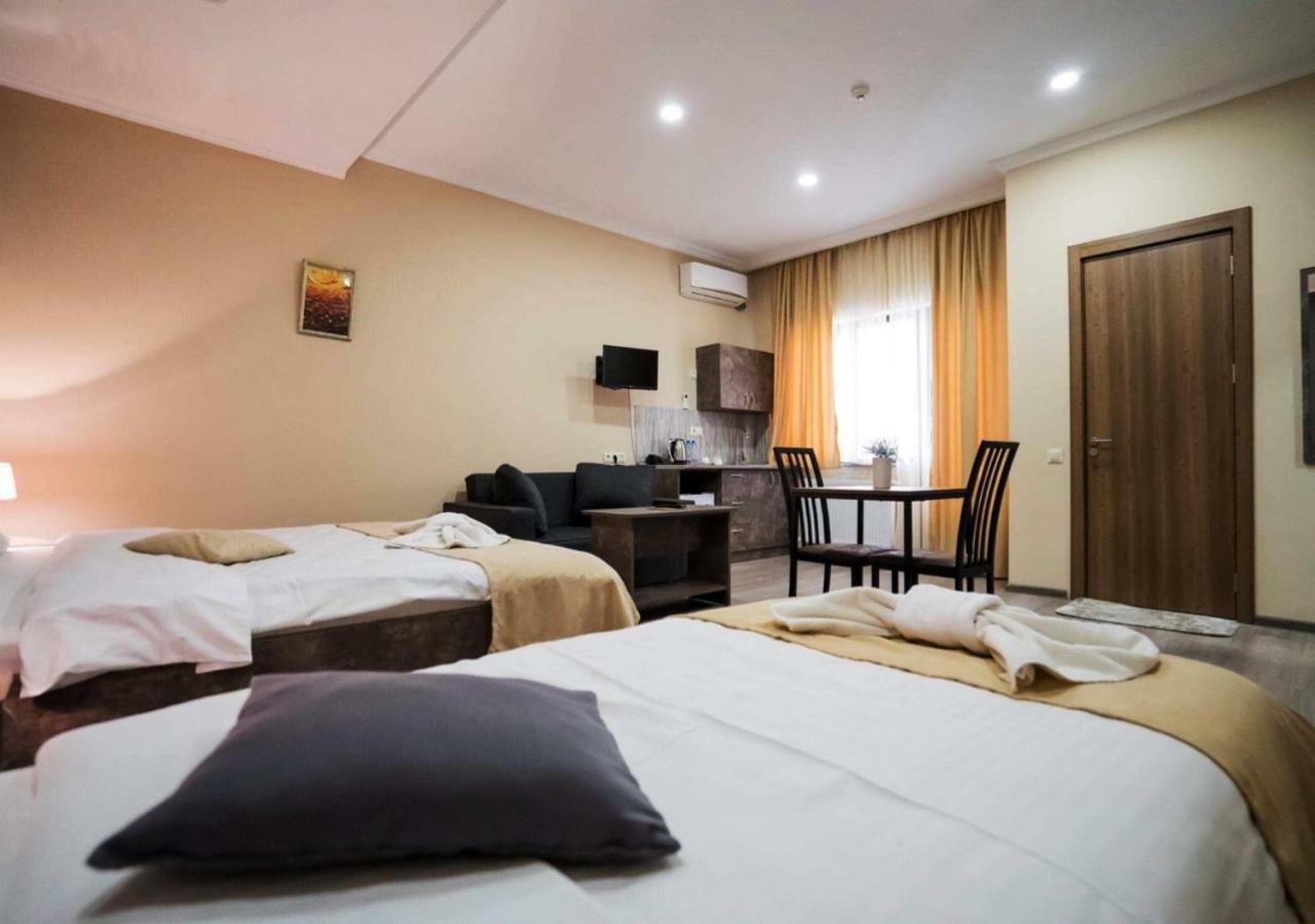 Hotel Nabadi Tbilisi Exteriör bild